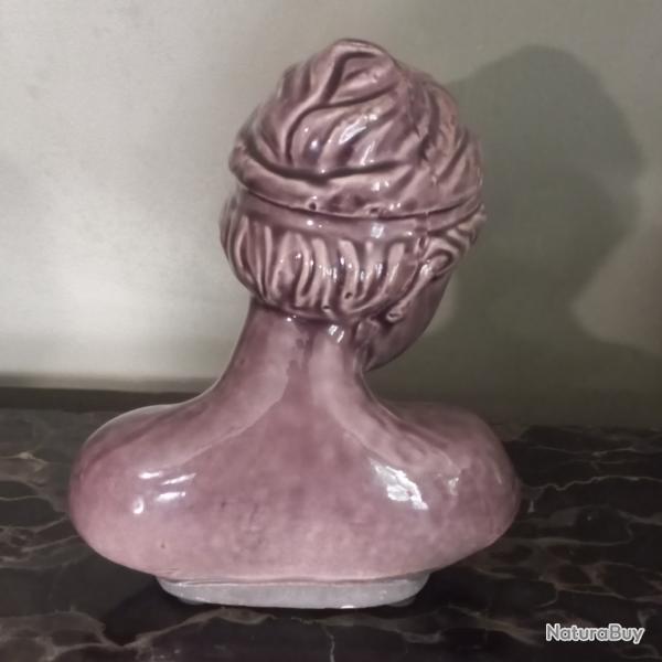 joli buste contemporain en pltre couleur parme