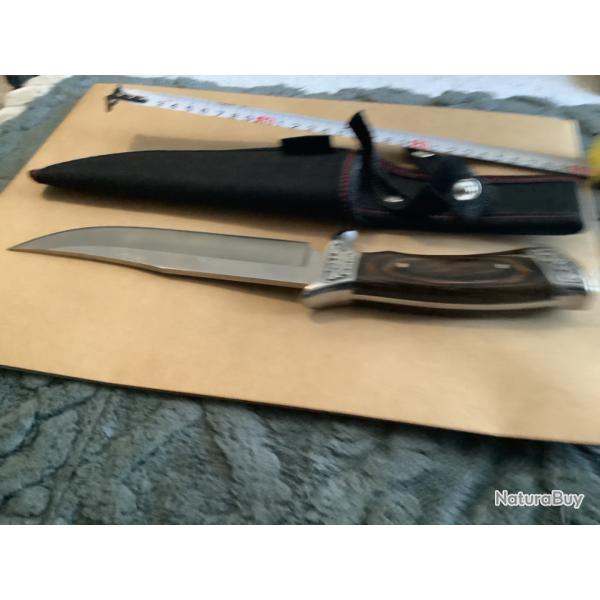 Le poignard de chasseurde luxe