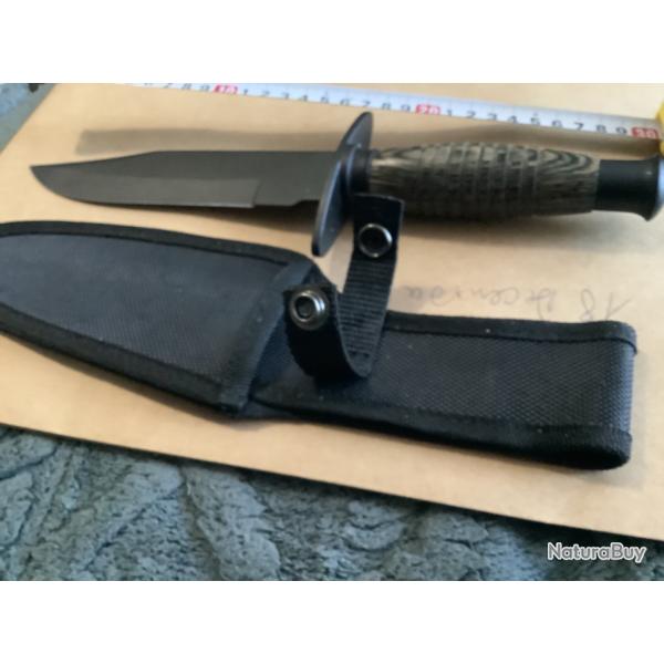 Poignard de chasse style rambo