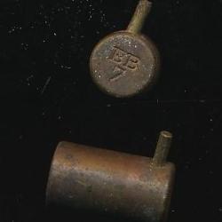 (10854) UNE CARTOUCHE CAL 7mm  LEFAUCHEUX A BROCHE  A BLANC par BRAUN & BLOEM marqu&eacute;e "BB7"