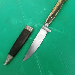 ANCIEN  COUTEAU  ALLEMAND DE BOTTE   "   HUGO KOLLER   "  .  SOLINGEN  .  FOURREAU  CUIR .