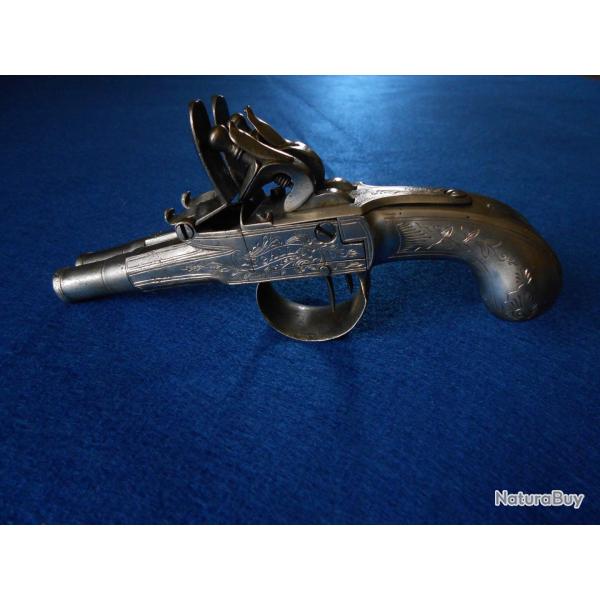 Pistolet silex exceptionnel type QUEEN ANN double canons sign� Isra�l SEGALLAS XVIII�me Si�cle