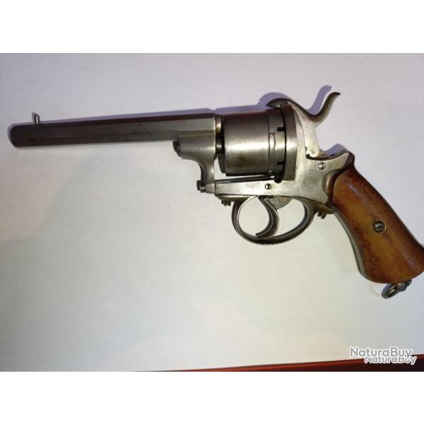 Revolver a broche en 9mm, double action, mcanisme fonctionnel. bon etat canon miroir