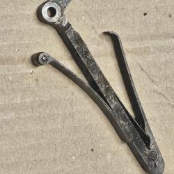 Planchette &eacute;l&eacute;vatrice de magasin Berthier 3 coups