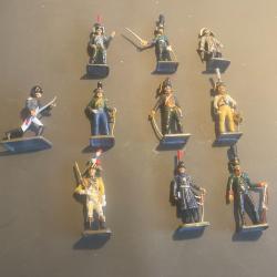 Voici une s&eacute;rie de 10 soldats de plomb dans un tr&egrave;s bon &eacute;tat ( ma r&eacute;f : 620 &sect; )