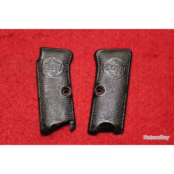 Lot de Plaquettes de pistolet ASTRA 300