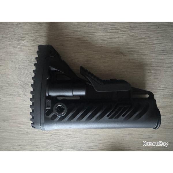 Crosse fab dfense M4