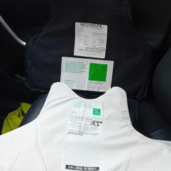 Enchère lot de 2 plaques balistiques contre les armes de poings et les lames HIGHM 53X30 et 39x37 cm