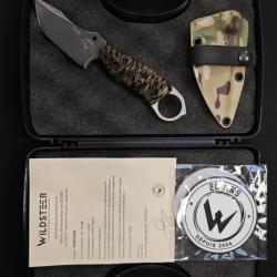 Wildsteer - Couteau KARLICAN - 20&egrave;me anniversaire - Paracorde Coyote, Lame Stonewash Num&eacute;rot&eacute;e : 12/