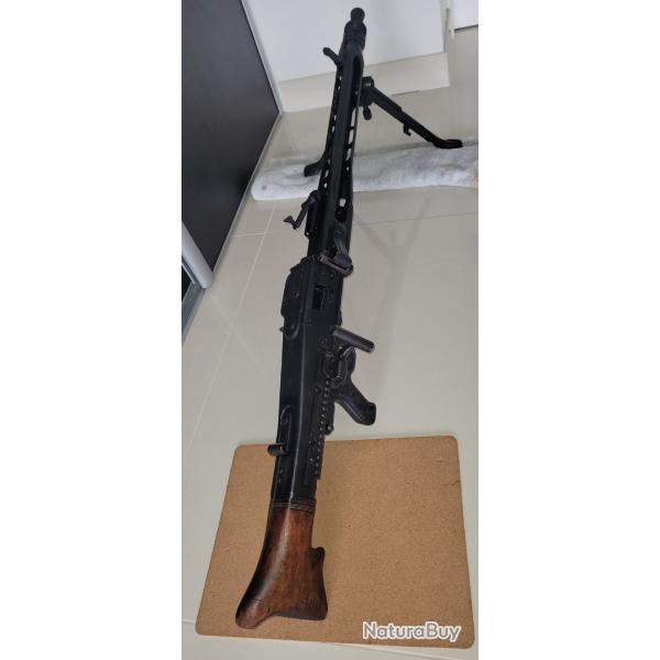 MG 42 cra ww2 pour collectionneurs!!! ETAT RARE !!!! extrmement  propre pour son ge marquages OK..