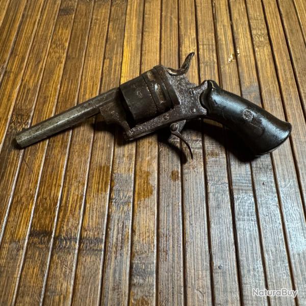 REVOLVER PERCUSSION CENTRALE calibre 320 en 6 coups