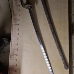 Sabre d'officier d'infanterie modèle 1855 avec son fourreau fer