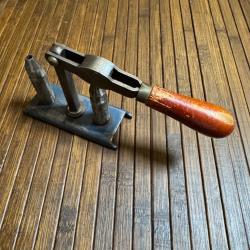 OUTIL A AMORCÉ ET DÉSAMORCER 12/16