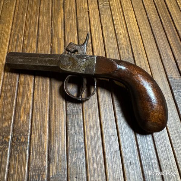 PISTOLET  COFFRE PERCUSSION PARFAITEMENT FONCTIONNEL CHEMINE NEUVE