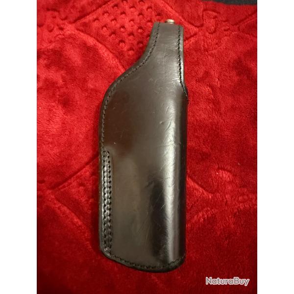 �tui de pistolet en cuir noir