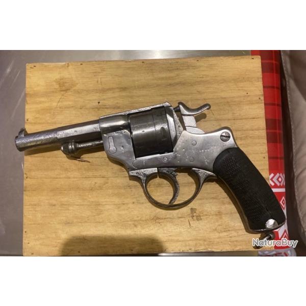 Revolver chamelot delvigne