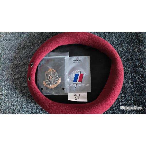 B�ret Rouge +Insigne Paracolo Neufs