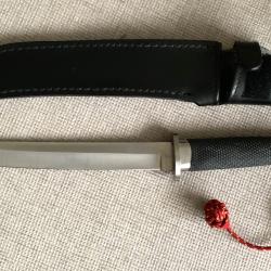 Couteau de type TANTO