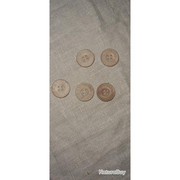 5 boutons en cartons