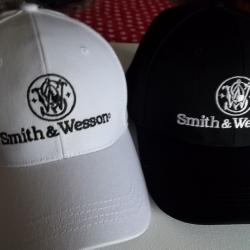 Casquettes logo brod&eacute;s x2
