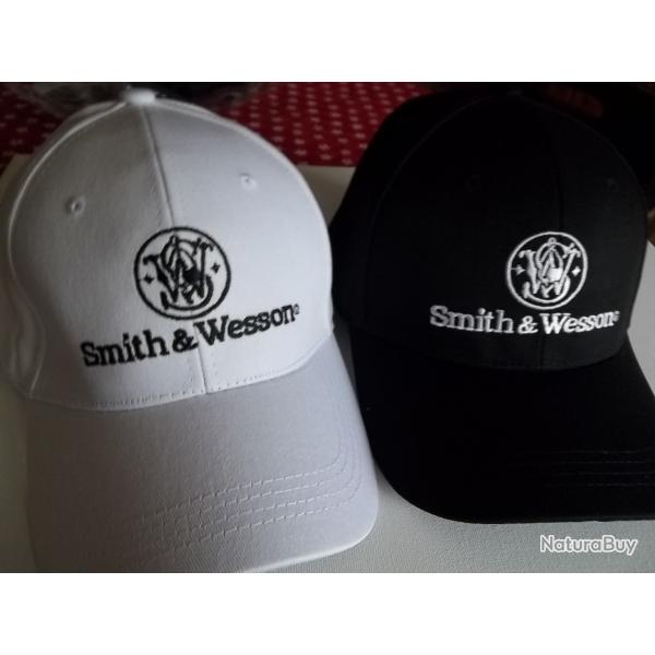 Casquettes logo brod�s x2