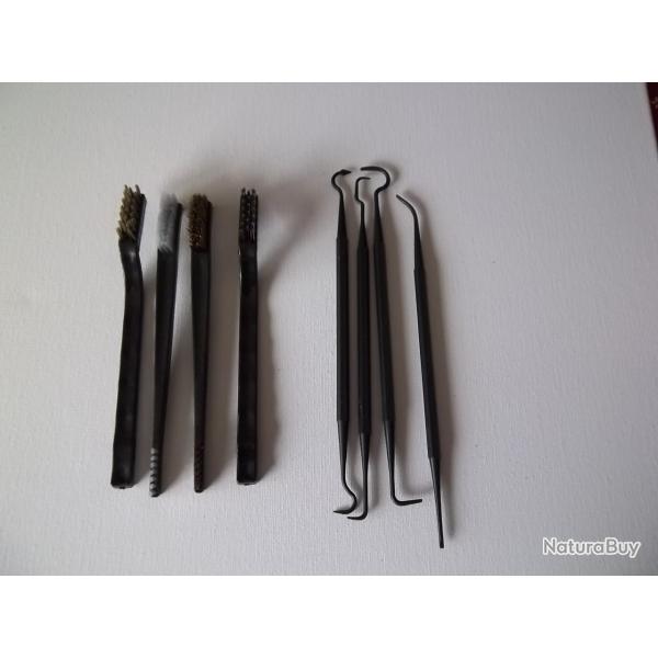 Brosses et crochets de nettoyage