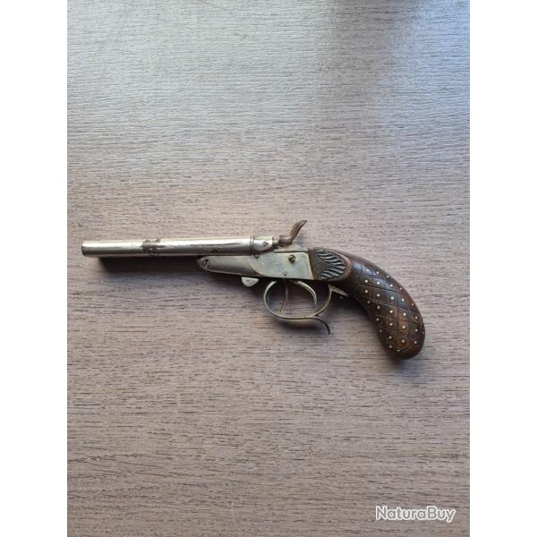 Pistolet � chien ancien