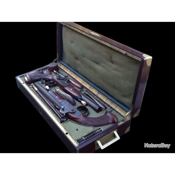 Paire de Pistolet de duel en coffret  fabrication Liege Belgique vers 1850
