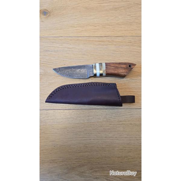 Couteau de chasse lame damas