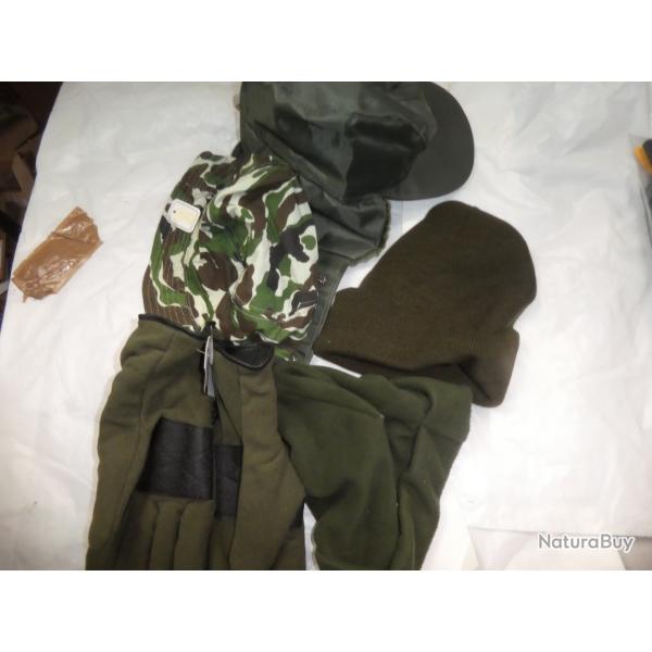 lot: gants, bonnets, casquette