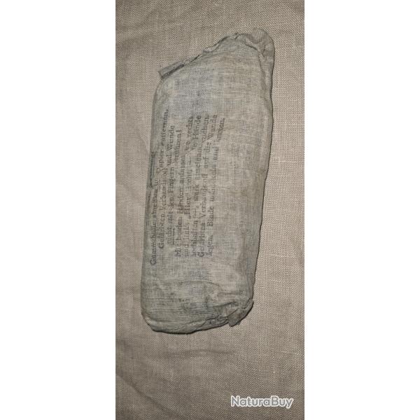 Gros pansement en tissu