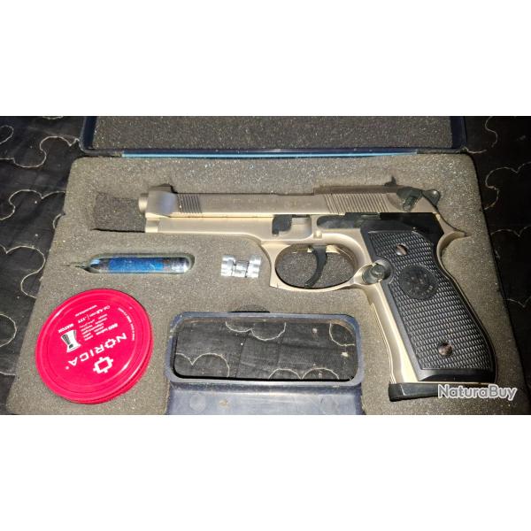 Je mets en vente un Beretta 92 SF avec culasse fixe car dot de petits chargeurs de 8 plombs jups