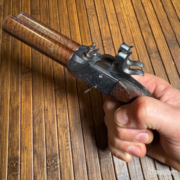 JOLI PISTOLET DE D�FENSE LUXE A CANONS DAMAS JUXTAPOS�S