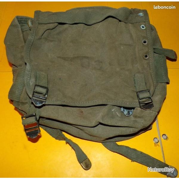 ARMEE AMERICAINE U.S : MUSETTE ABIME ARRIERE DE BRELAGE DE LA PERIODE GUERRE DU VIETNAM , MARQUAGE P