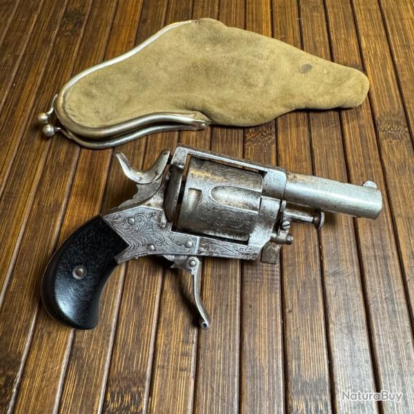 JOLIE BULLDOG DE LUXE GRAV� THE LINCOLN CALIBRE 320 6 coups D�S SON �TUIS D'ORIGINE