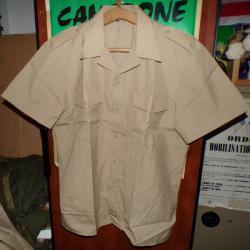CHEMISE MILITAIRE DE L'ARMEE FRANCAISE , COULEUR BEIGE A MANCHES COURTES  , TAILLE 43 SOIT EN CIVIL