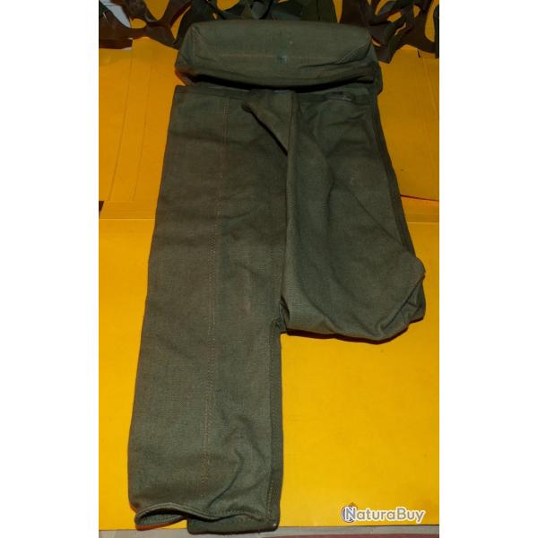 RADIO : ETUI BG -150 FR POUR RADIO BC 1000 AVEC COMPARTIMENT A ANTENNE ( longueur 48 cm ) ET COMPART