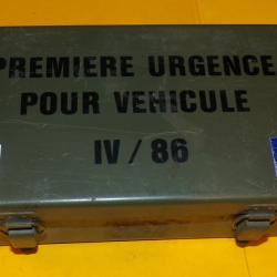 SERVICE DE SANTE : BOITE SECOURS PREMIERE URGENCE POUR VEHICULE N&deg; IV/86, DIMENSION 24CM X 12 CM , P