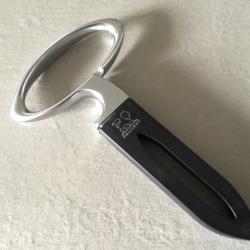 ID&Eacute;E CADEAU . Tire bouchon &agrave; lames PEUGEOT