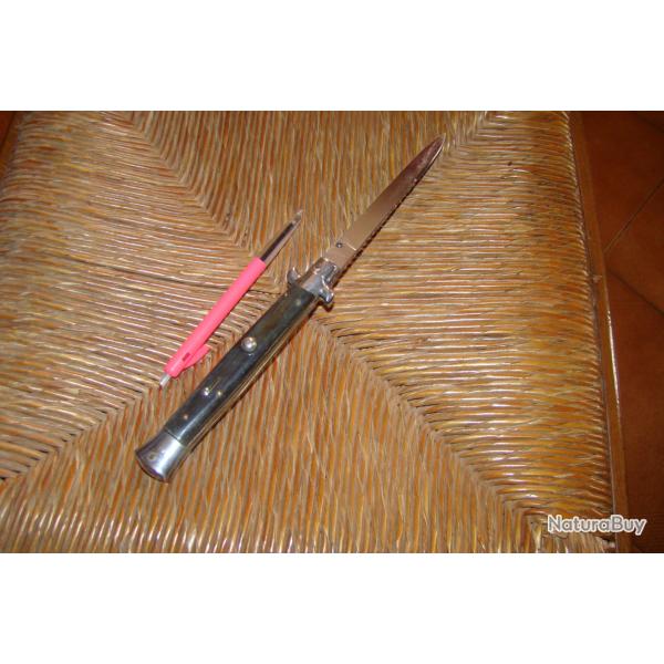 COUTEAU ASSISTE GRAND MODELE