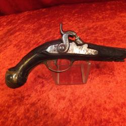 Pistolet &eacute;poque Louis XV.  Il fonctionne le chien croche.