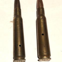 Lot de 2 munitions de 12.7 neutralis&eacute;es par per&ccedil;age, vides, et amorces percut&eacute;es