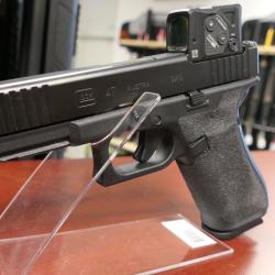 STOP AFFAIRE  PISTOLET GLOCK 47 FS A-CUT COMBO AIMPOINT COA  9X19
