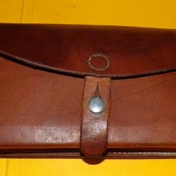 ARMEE SUISSE :ETUI EN CUIR POUR CARTOUCHIERE DE L'ARMEE SUISSE , DATE 1962  FABRICANT DANS LE TAMPON