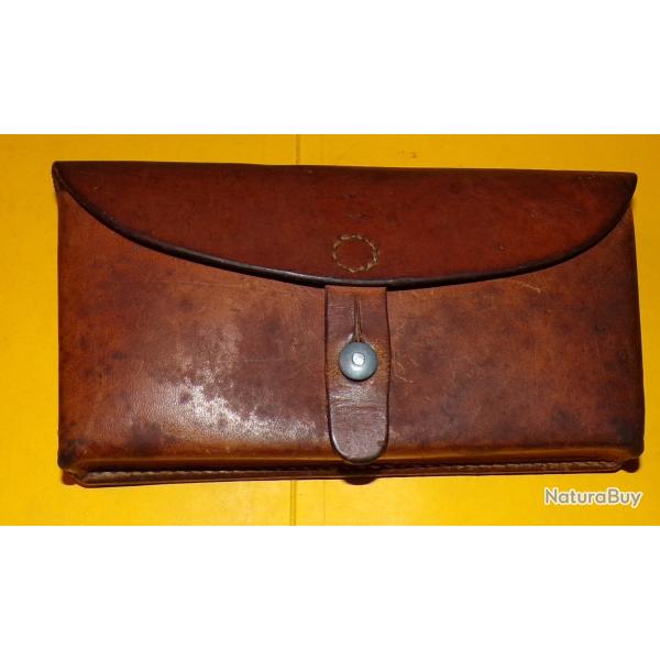 ARMEE SUISSE :ETUI EN CUIR POUR CARTOUCHIERE DE L'ARMEE SUISSE , DATE 1964  FABRICANT DANS LE TAMPON