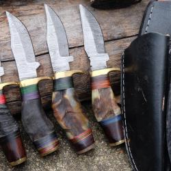 LOT DE 4 Couteau Skinner Damas Lame 256 Couches Manche Corne de Bélier Fab Artisanale Etui Cuir 02