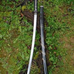 Sabre Katana De Cérémonie Lame Acier 440 Tsuba Métal Manche Façon Peau de Raie Etui Bois Dragon