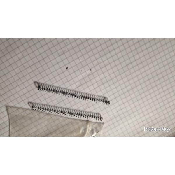 Lot 2 petit ressorts pour Benelli
