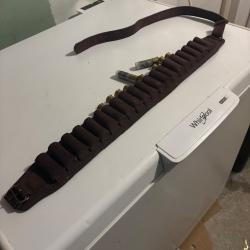 Cartouchière calibre 20 avec 10 balles pour la chasse aux gros