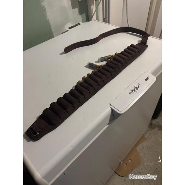 Cartouchi�re calibre 20 avec 10 balles pour la chasse aux gros